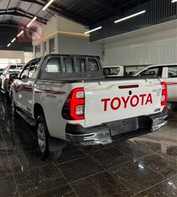 تويوتا هايلوكس